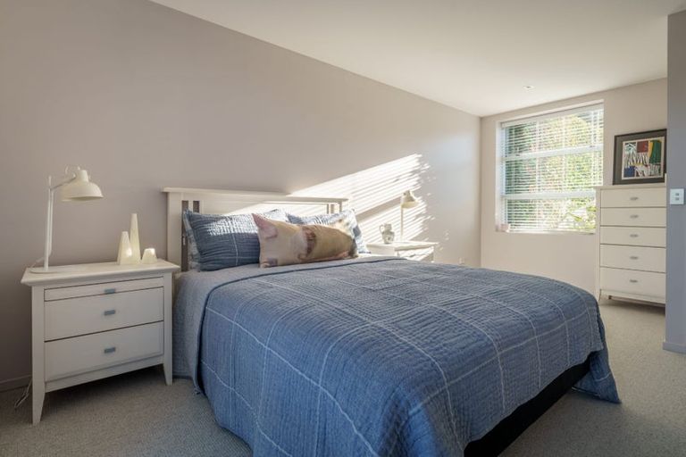 Photo of property in 19a Sunrise Bay Drive, Wanaka, 9305