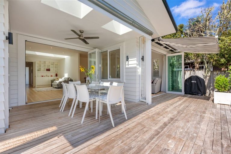 Photo of property in 9 Penzance Road, Mairangi Bay, Auckland, 0630