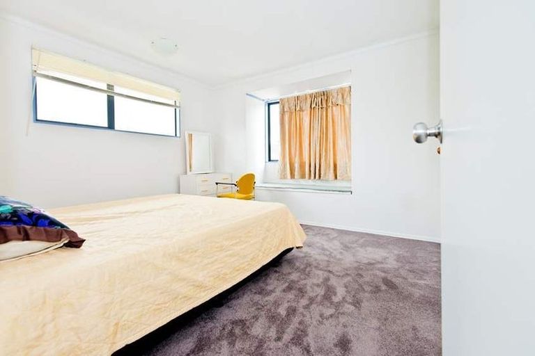 Photo of property in 3/183 Pakuranga Road, Pakuranga, Auckland, 2010