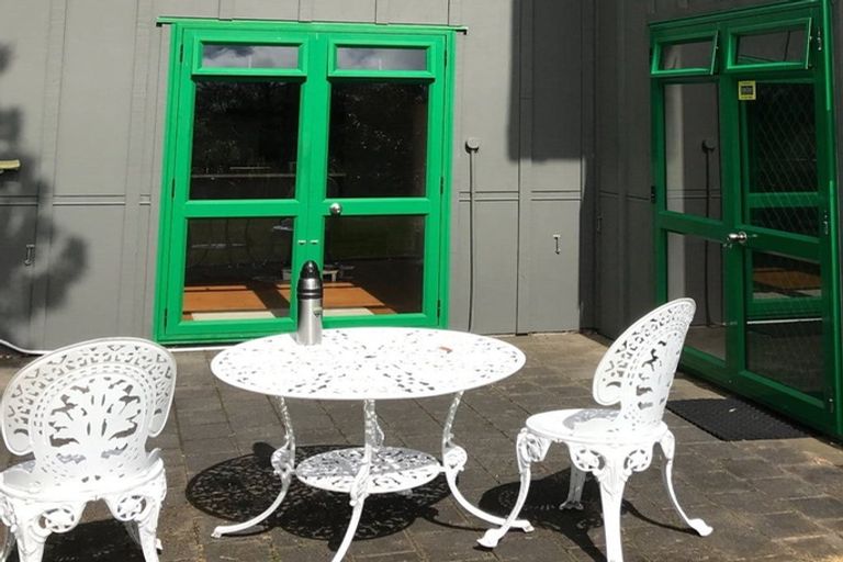 Photo of property in 149 Cornwallis Road, Cornwallis, Auckland, 0604