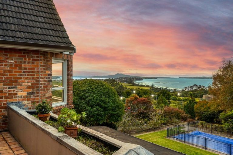 Photo of property in 122 Macleans Road, Bucklands Beach, Auckland, 2014