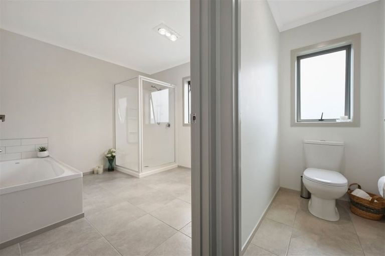 Photo of property in 7 Whanau Avenue, Baverstock, Hamilton, 3200