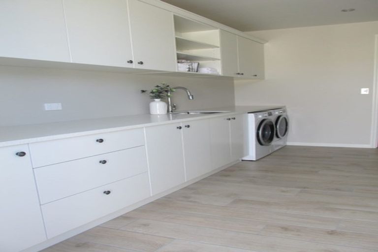 Photo of property in 129 Saint Kilda Road, Cambridge, 3434