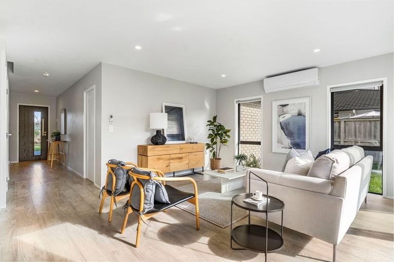 Photo of property in 17 Kahika Grove, Huapai, Kumeu, 0810