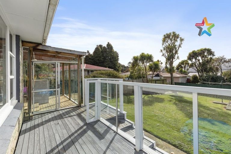 Photo of property in 54 Holland Street, Wainuiomata, Lower Hutt, 5014