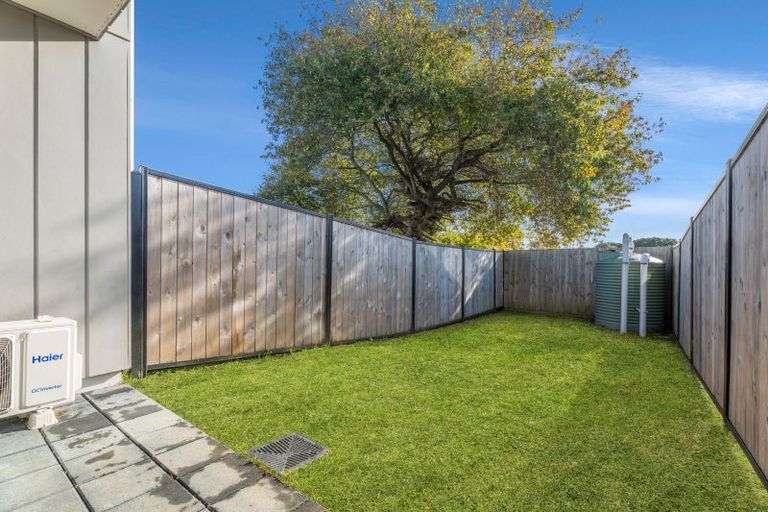 Photo of property in 13 Eileen Newey Place, Henderson, Auckland, 0612