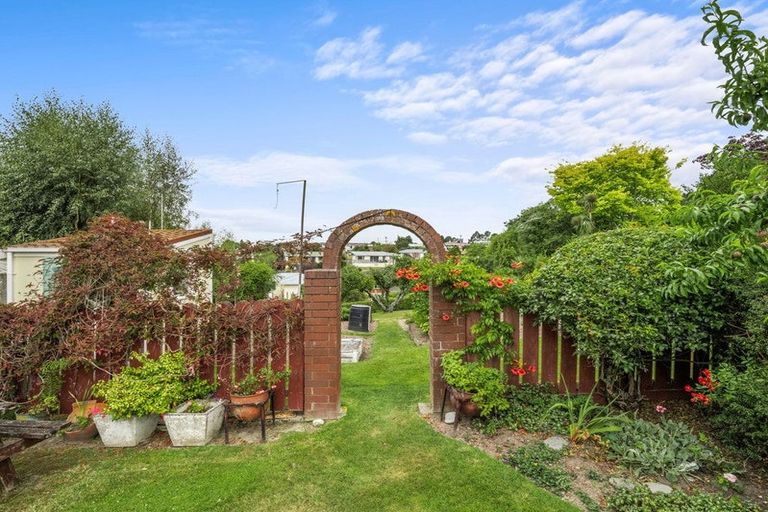 Photo of property in 6 Bellona Lane, Fairfield, Dunedin, 9018