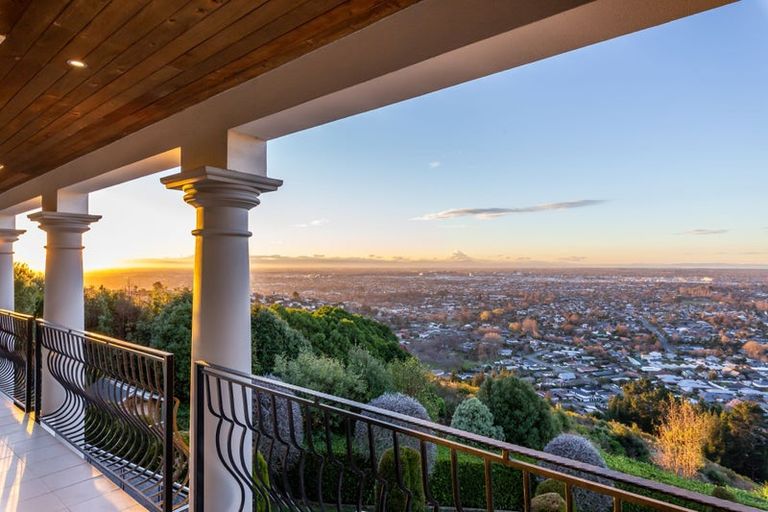 Photo of property in 80 Longhurst Terrace, Cashmere, Christchurch, 8022