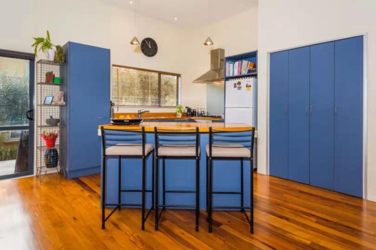 Photo of property in 12 Daldys Bush Lane, Bayview, Auckland, 0629