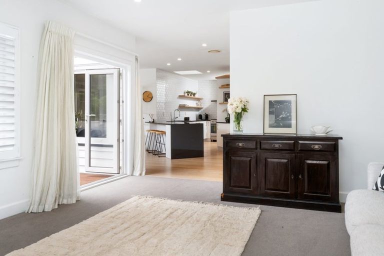 Photo of property in 33 Clifford Avenue, Merivale, Christchurch, 8014