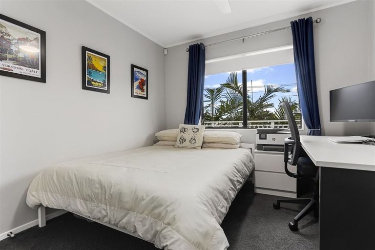 Photo of property in 1/38 Woodside Avenue, Northcote, Auckland, 0627