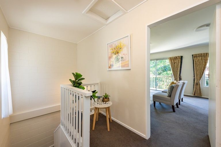 Photo of property in 35 Delhi Crescent, Khandallah, Wellington, 6035