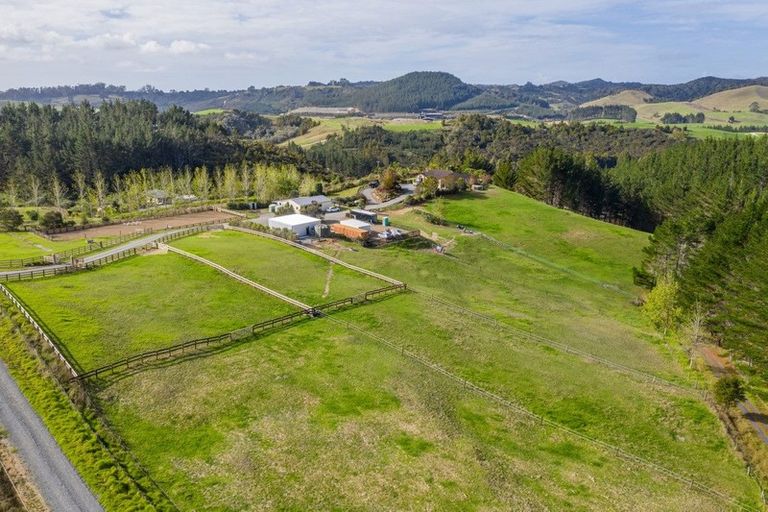 Photo of property in 128 Montrose Road, Kerikeri, 0293