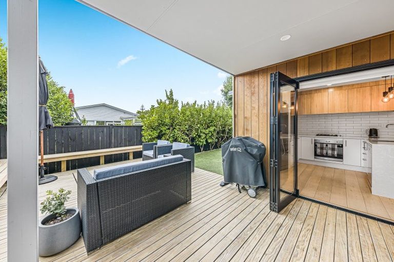 Photo of property in 125d Point Chevalier Road, Point Chevalier, Auckland, 1022