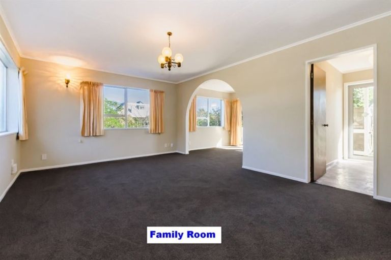Photo of property in 4 Whyte Street, Paraparaumu Beach, Paraparaumu, 5032