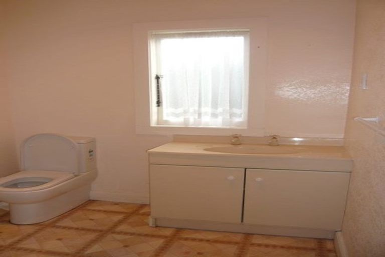 Photo of property in 117 Avalon Drive, Nawton, Hamilton, 3200