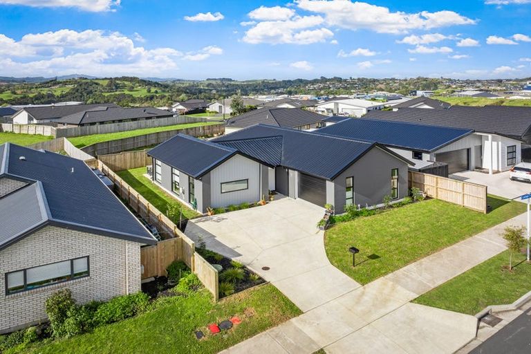 Photo of property in 5 Lachlan Thompson Drive, Warkworth, 0910