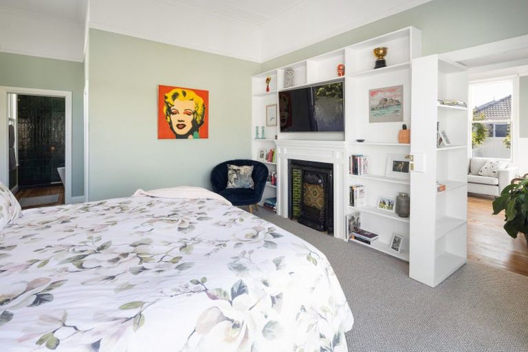 Photo of property in 114 Victoria Street, Cambridge, 3434