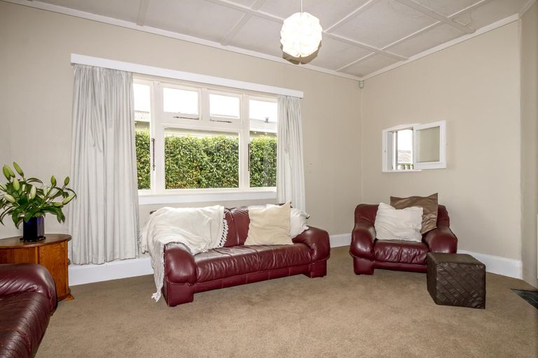 Photo of property in 90 Lyndhurst Street, Takaro, Palmerston North, 4412
