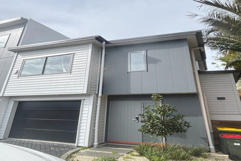 Photo of property in 49e Oaktree Avenue, Browns Bay, Auckland, 0630