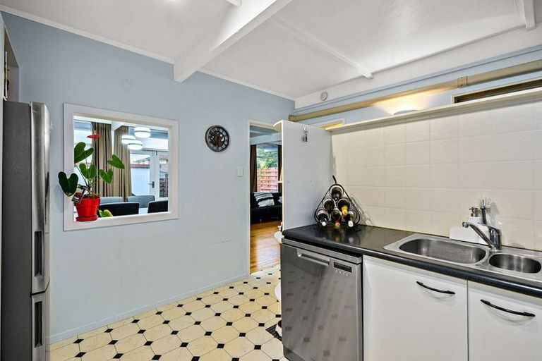 Photo of property in 5/340 Te Atatu Road, Te Atatu South, Auckland, 0610