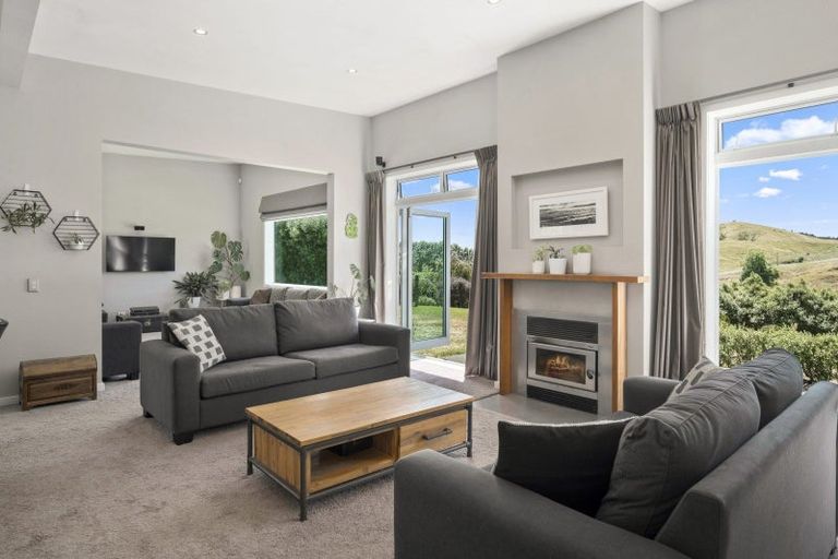 Photo of property in 75 Dalmore Way, Acacia Bay, Taupo, 3385