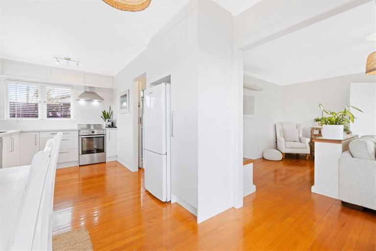 Photo of property in 671 Te Atatu Road, Te Atatu Peninsula, Auckland, 0610