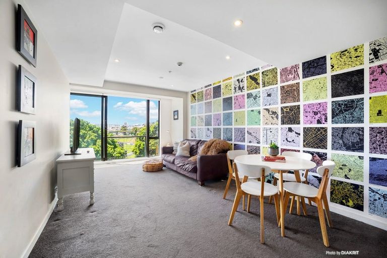 Photo of property in Nouvo Apartments, 4a/21 Rugby Street, Mount Cook, Wellington, 6021