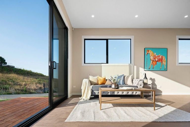 Photo of property in 20 Awanui Road, Red Beach, 0932