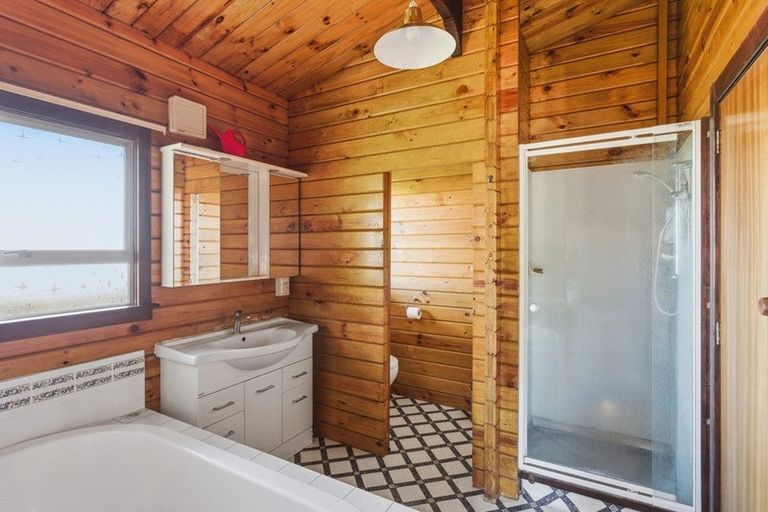 Photo of property in 365 Centaurus Road, Hillsborough, Christchurch, 8022