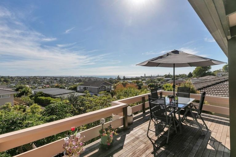 Photo of property in 7 Galaxy Drive, Mairangi Bay, Auckland, 0630