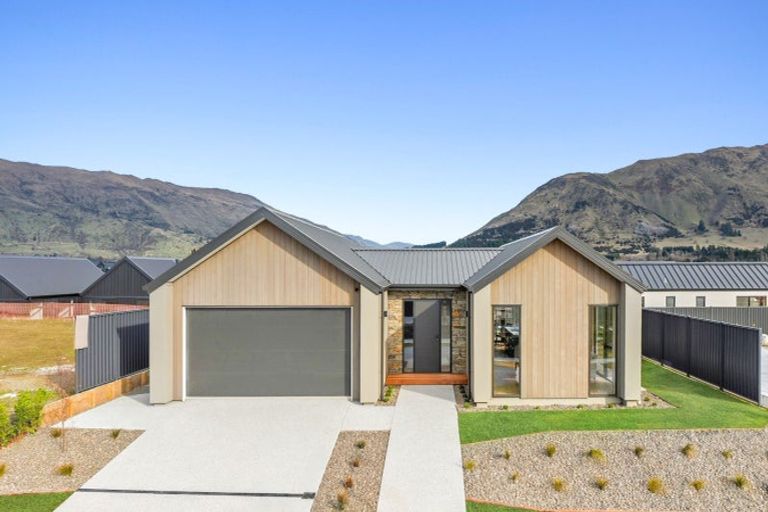 Photo of property in 9 Keown Street, Wanaka, 9305