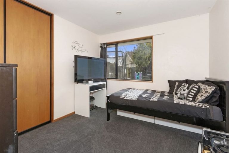 Photo of property in 146 Burwood Road, Burwood, Christchurch, 8083