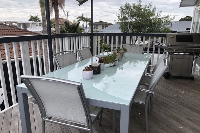 Photo of property in 1/3 Waller Avenue, Bucklands Beach, Auckland, 2012