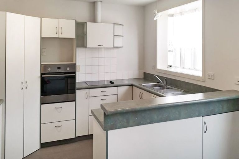 Photo of property in 2/17 Fairfield Avenue, Addington, Christchurch, 8024