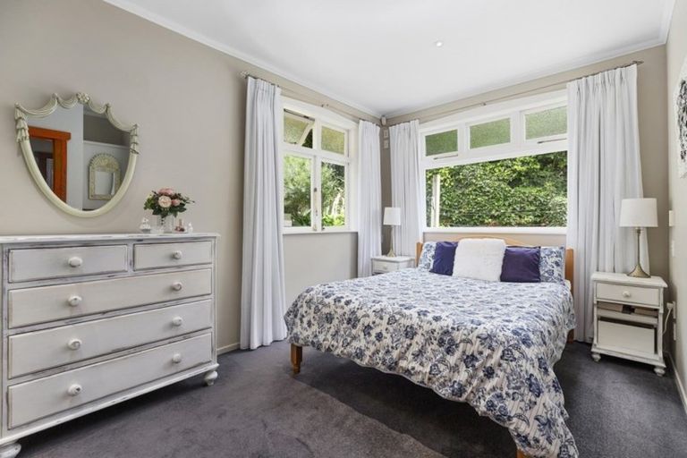 Photo of property in 191 Seatoun Heights Road, Miramar, Wellington, 6022