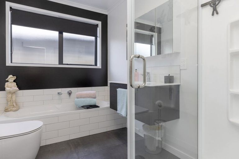 Photo of property in 43 Harakeke Drive, Wharewaka, Taupo, 3330