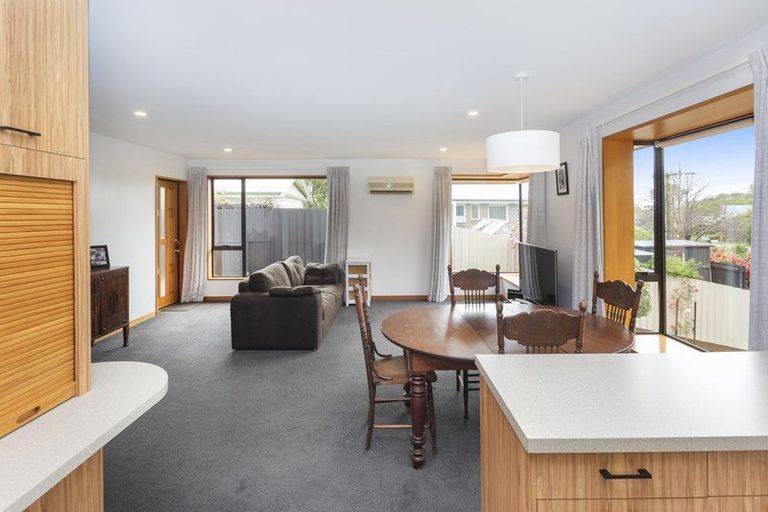 Photo of property in 95b Eastern Terrace, Beckenham, Christchurch, 8023