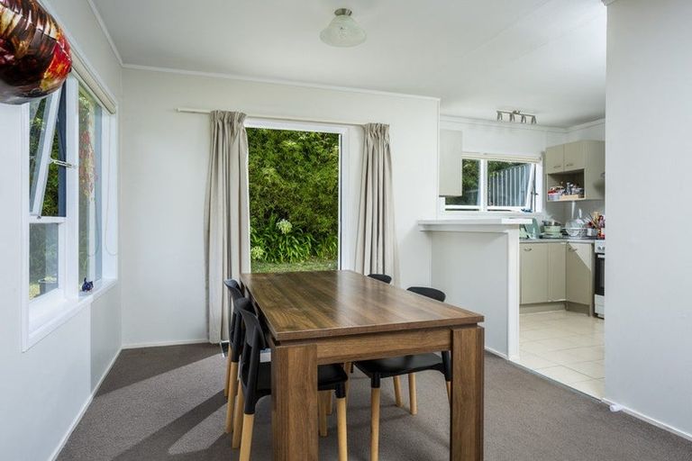 Photo of property in 25 Kenmure Avenue, Forrest Hill, Auckland, 0620