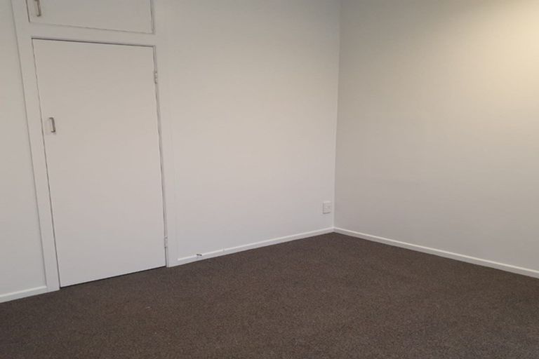 Photo of property in 2/16 South Street, Papakura, 2110