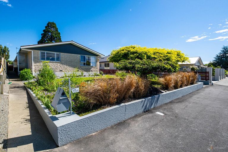 Photo of property in 10a-b Churchill Place, Waimate, 7924