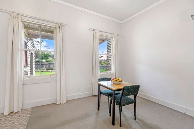 Photo of property in 127 Linton Street, West End, Palmerston North, 4410