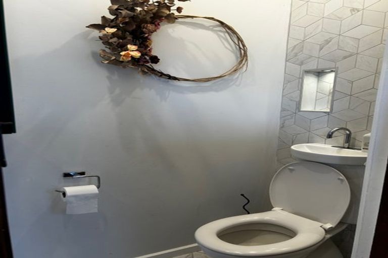 Photo of property in 16 Connolly Street, Boulcott, Lower Hutt, 5010