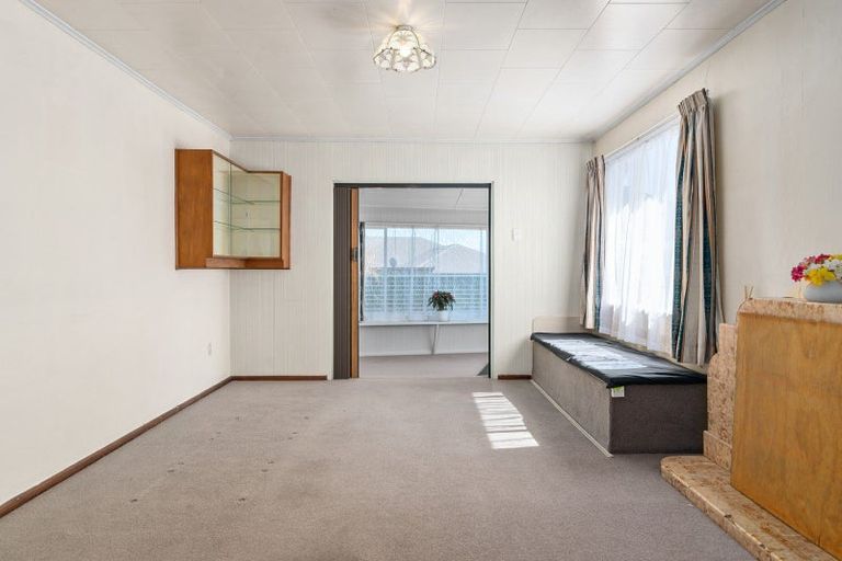 Photo of property in 5a Montgomery Street, Waipukurau, 4200