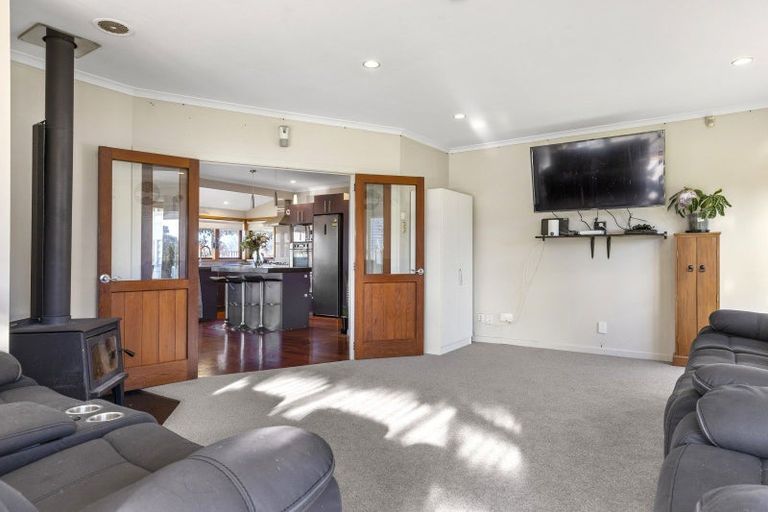Photo of property in 90 Tamatea Road, Taupo, 3330