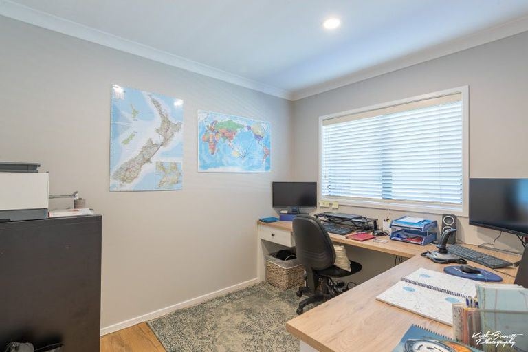 Photo of property in 94 Kirton Drive, Riverstone Terraces, Upper Hutt, 5018