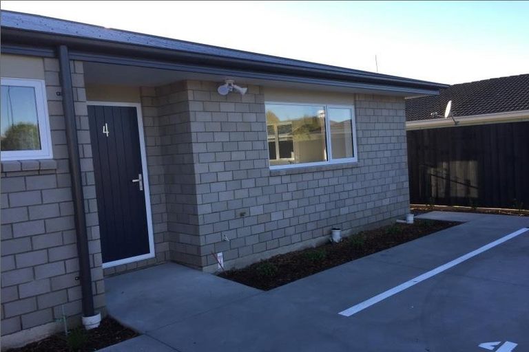 Photo of property in 4/76 Grafton Street, Waltham, Christchurch, 8011