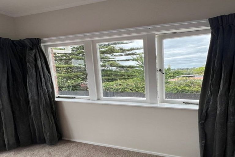 Photo of property in 68 Beach Road, Mellons Bay, Auckland, 2014