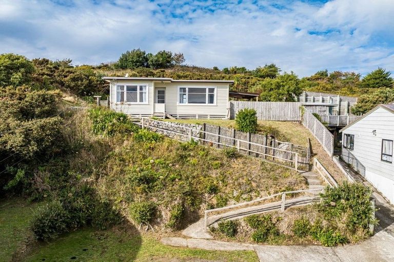 Photo of property in 12 Owhiti Street, Titahi Bay, Porirua, 5022