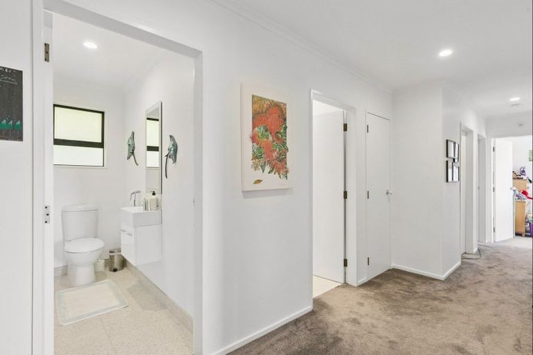 Photo of property in 93a Townsend Road, Miramar, Wellington, 6022